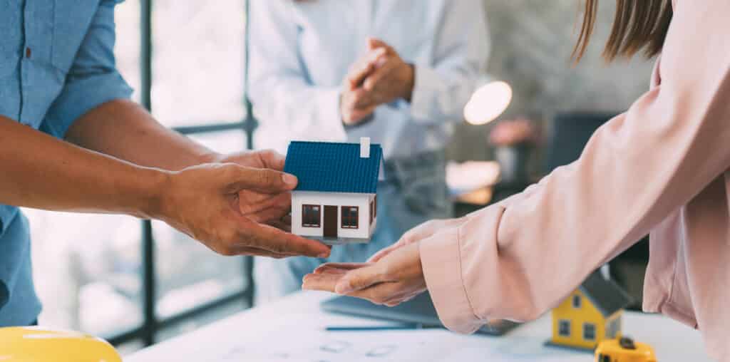 August Advantage: How Listing Your Home in the Heat Can Pay Off